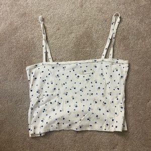Hire tank top with flowers from Brandy Melville